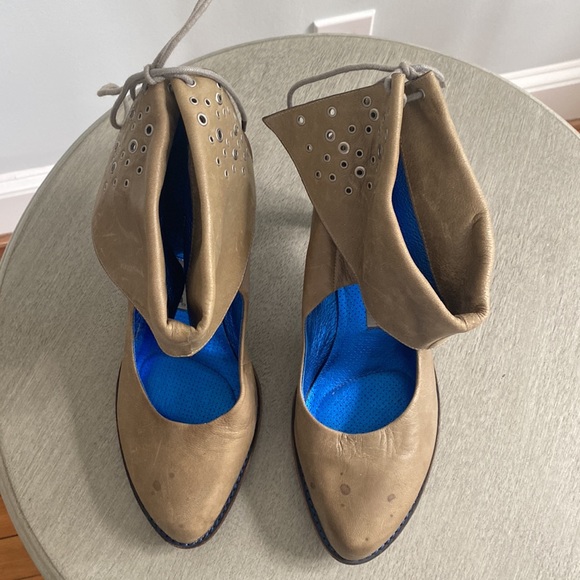 TSUBO heels - Picture 3 of 10